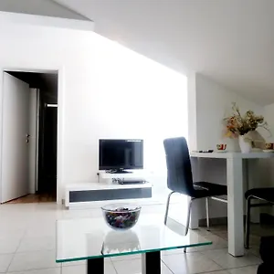 https://apartments-villa-excellente-belvedere.in-istria.net