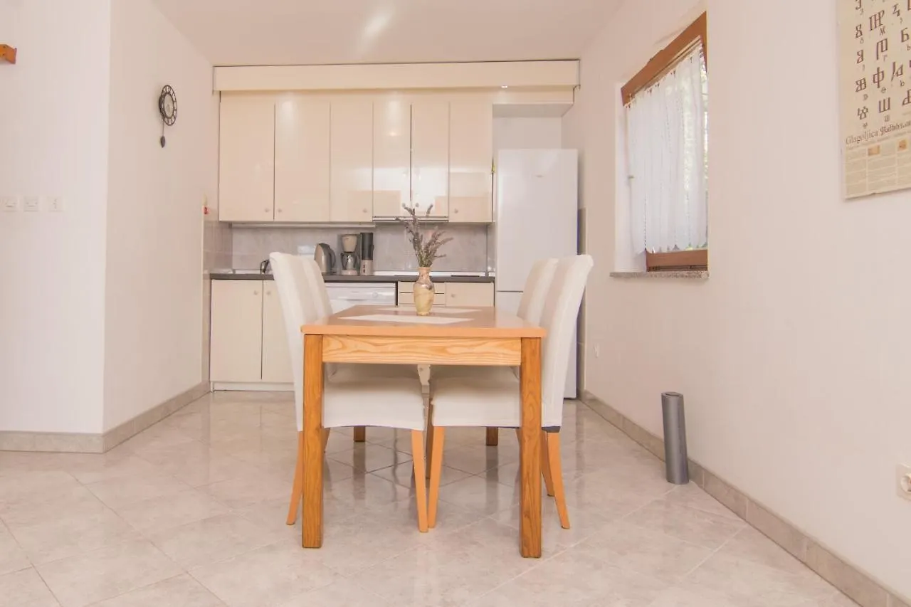 Apartmani Villa Kalinic Njivice