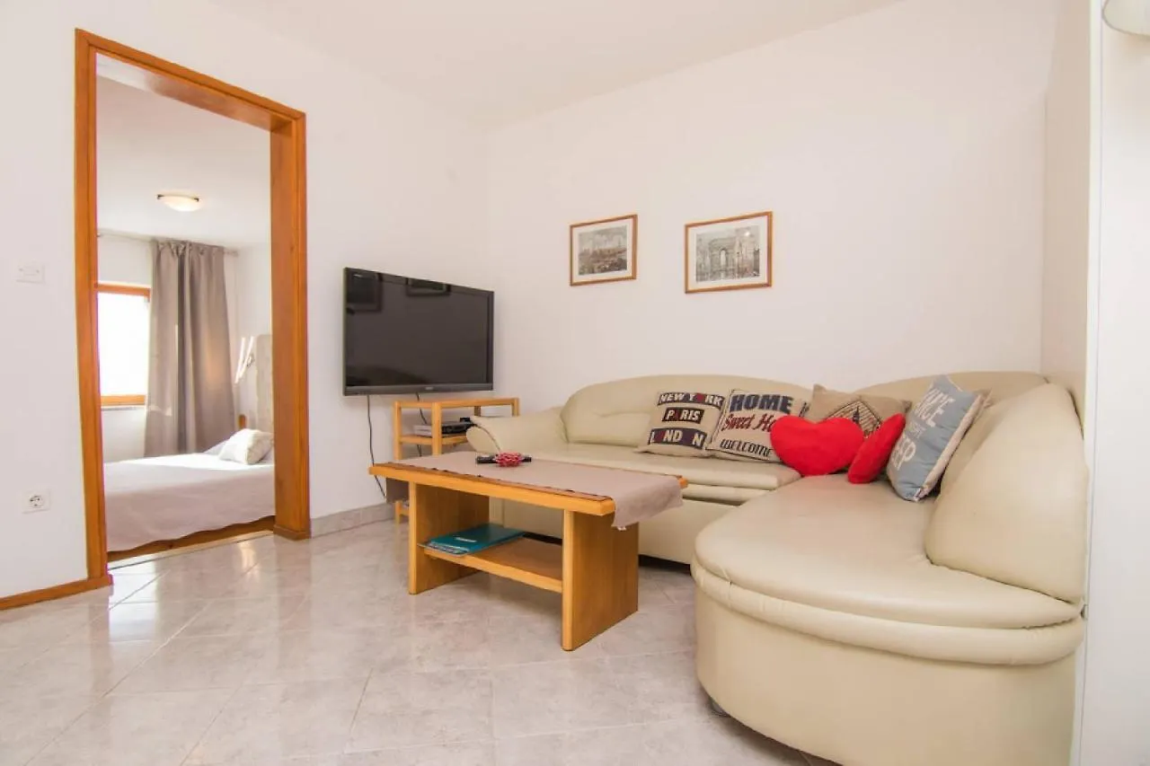 Privatunterkunft Apartmani Villa Kalinic Njivice
